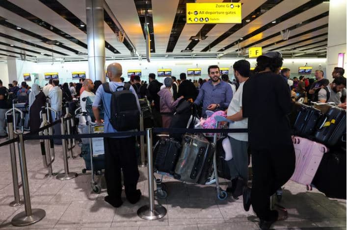Sulmet kibernetike në aeroportet europiane, arrestohet një person në Britaninë e Madhe