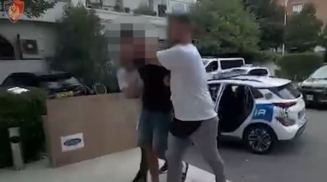 I kërkuar për trafik droge/ Arrestohet në Durrës 25-vjeçari me qëllim ekstradimi në Itali