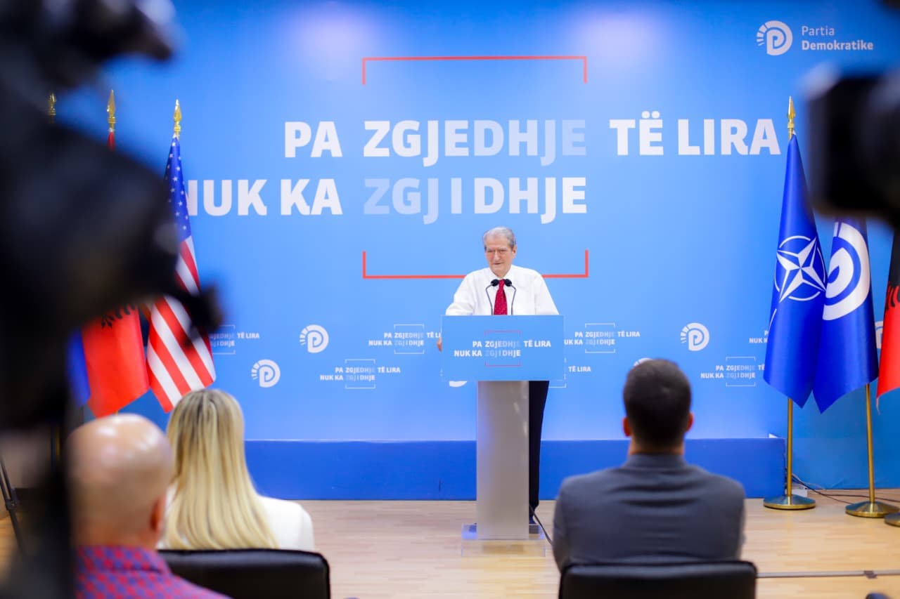 Berisha: Diella do përdoret që të largohet përgjegjësia nga vjedhjet. Dekretimi, akti më skandaloz në historinë e shtetit