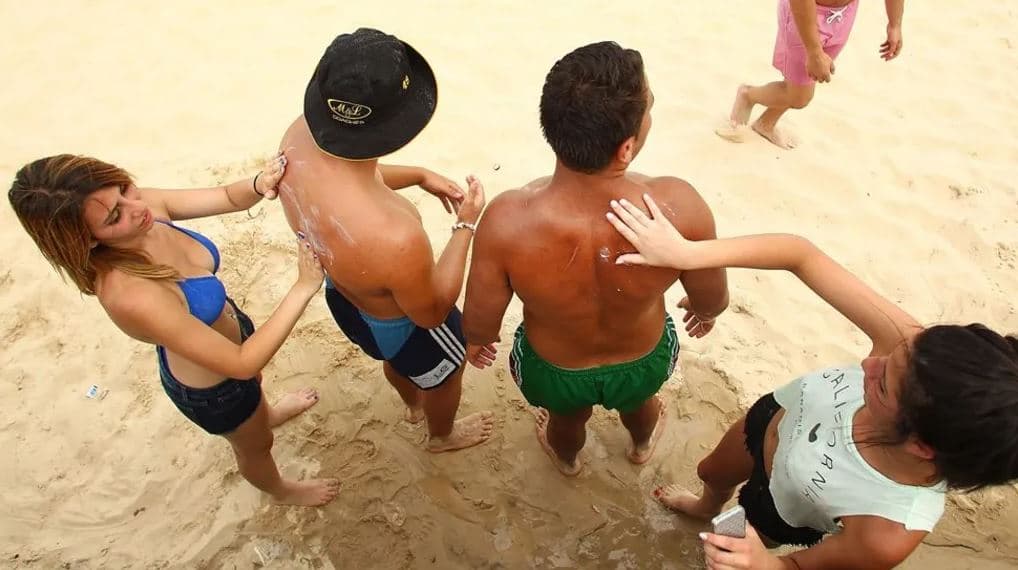 Australi, hetimet zbulojnë se produkte të njohura kundër diellit nuk janë efektive 