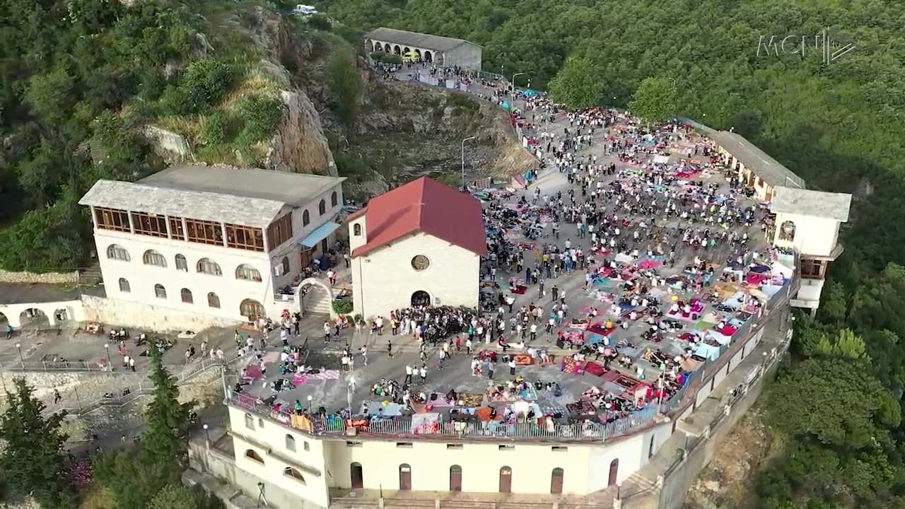 Përplasjet për Kishën në Laç / Kleri katolik dhe komuniteti kundër projektit nëntokësor (VIDEO)