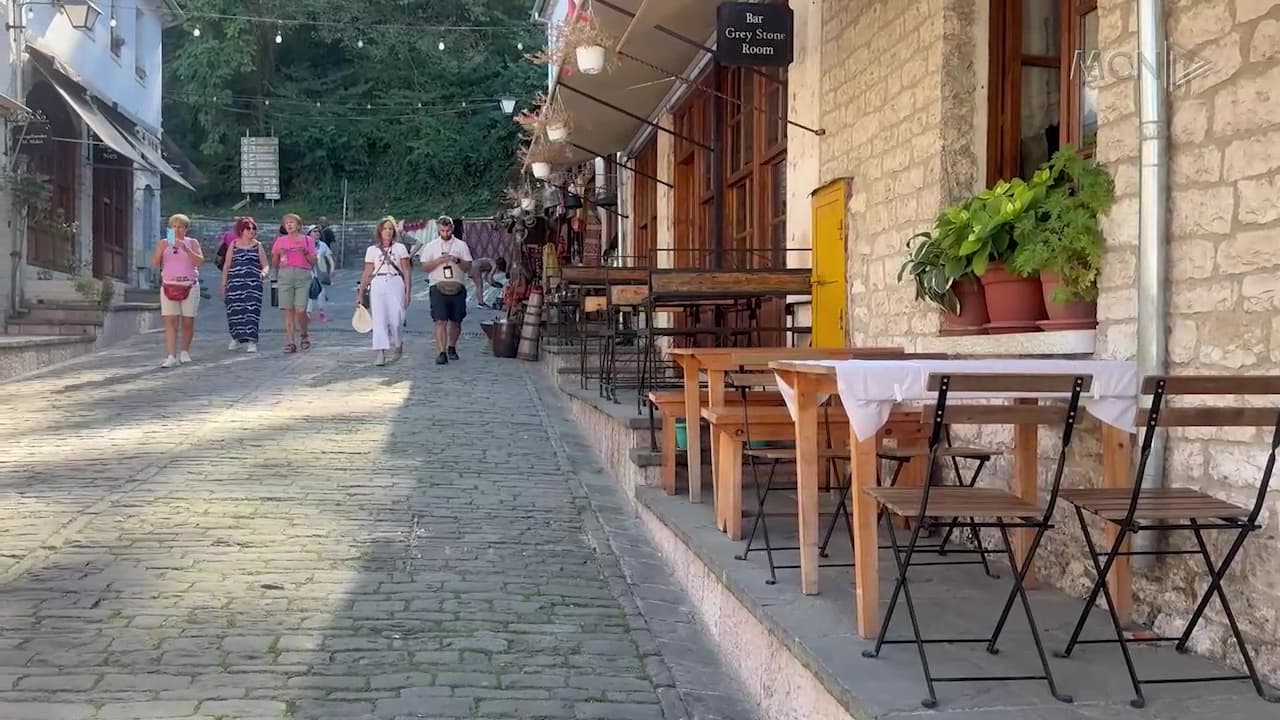Fëmijët “shpëtuan” turizmin / Gjirokastër, masa dhe gjoba për bizneset (VIDEO)