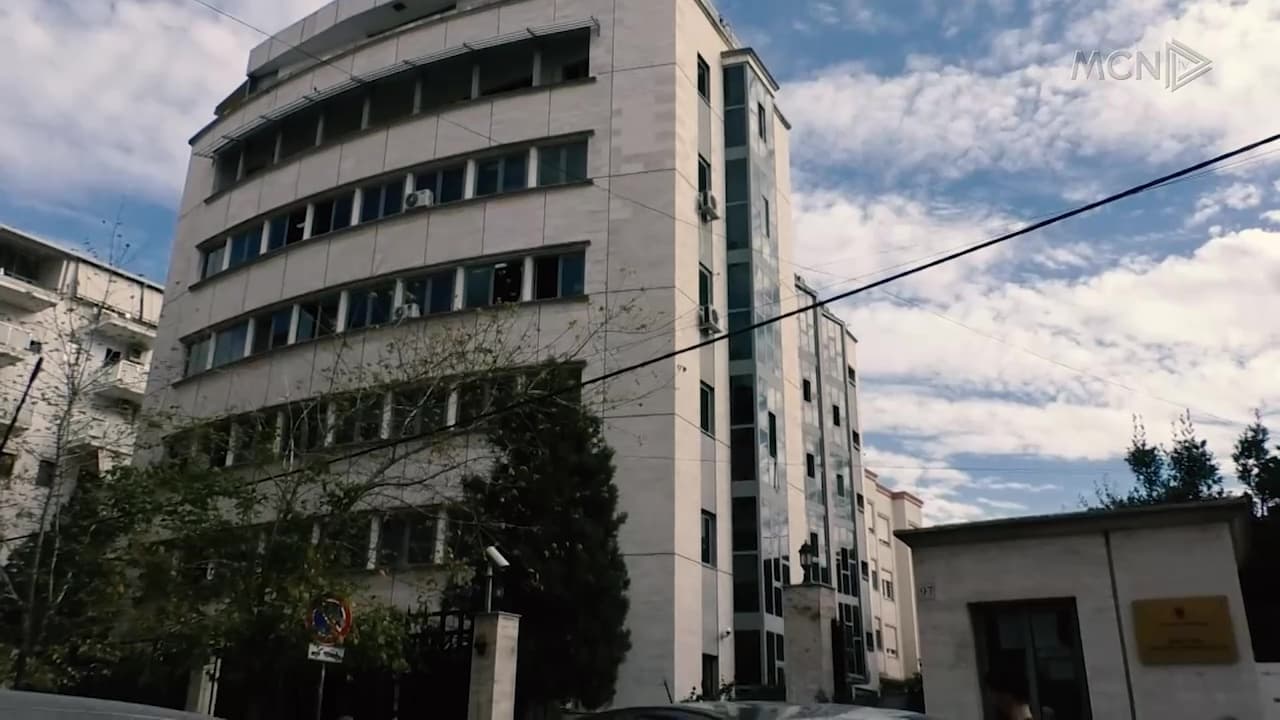 Mashtroi biznesmenin shqiptar / Prokuroria kërkon 10 vite burg për nigeranin (VIDEO)