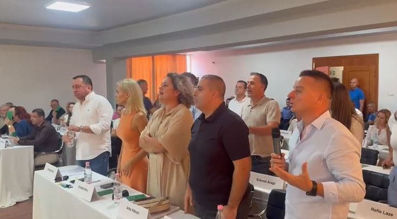 Zgjedhja e Elis Halilit, opozita padit në SPAK prefektin de Këshillin Bashkiak të Vlorës