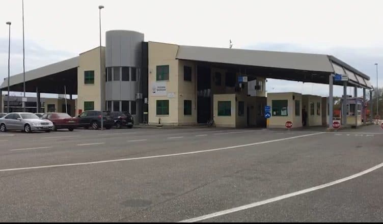 I dënuar nga Italia për grup kriminal dhe shfrytëzim prostitucioni, në pranga 56-vjeçari në Muriqan