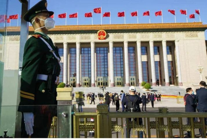 Tarifat: Kina akuzon SHBA-në për përdorimin e standardeve të dyfishta