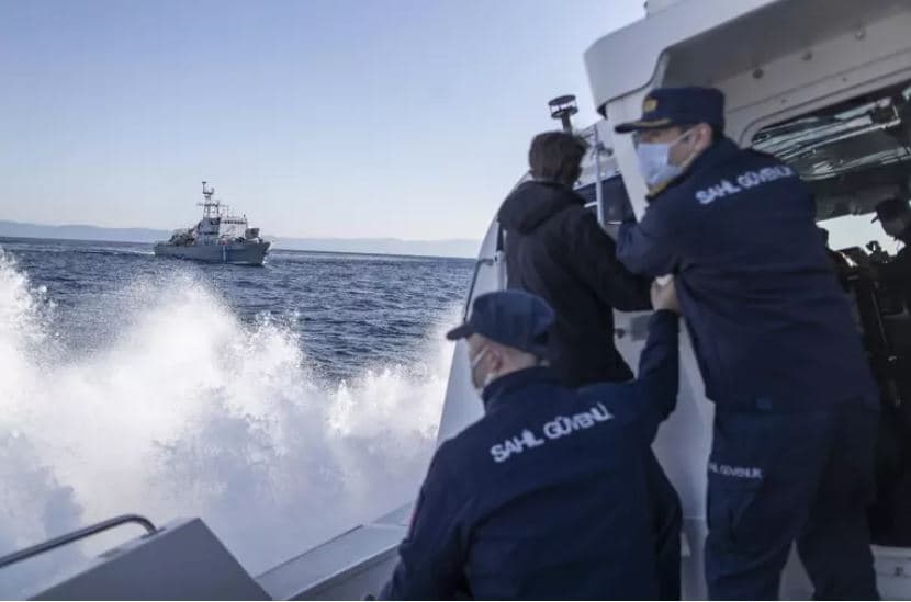 Mbytet anija në brigjet e Turqisë, humbin jetën 14 emigrantë