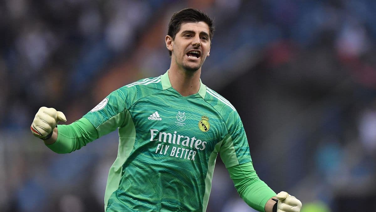 Real Madridi, planifikon rinovimin me Thibaut Courtois