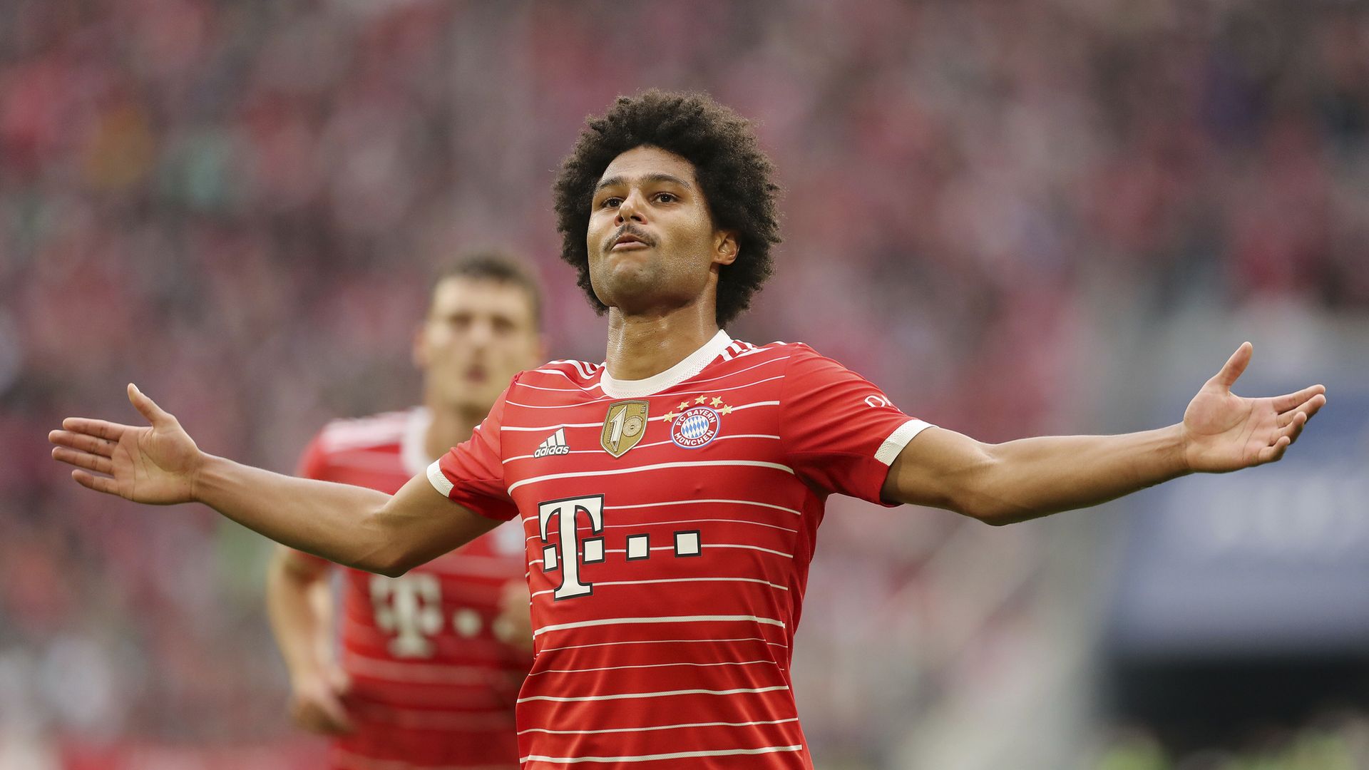   Bayern Muncheni, synon rinovimin me Serge Gnabry-n 