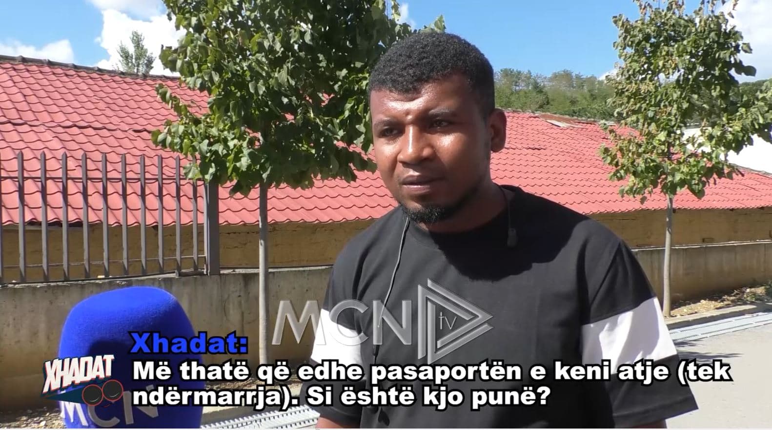 Xhadat/ Denoncimi i të riut nga Madagaskari: Keqtrajtimi në punë, mbajtja e sendeve personale dhe e pasaportës nga firma private