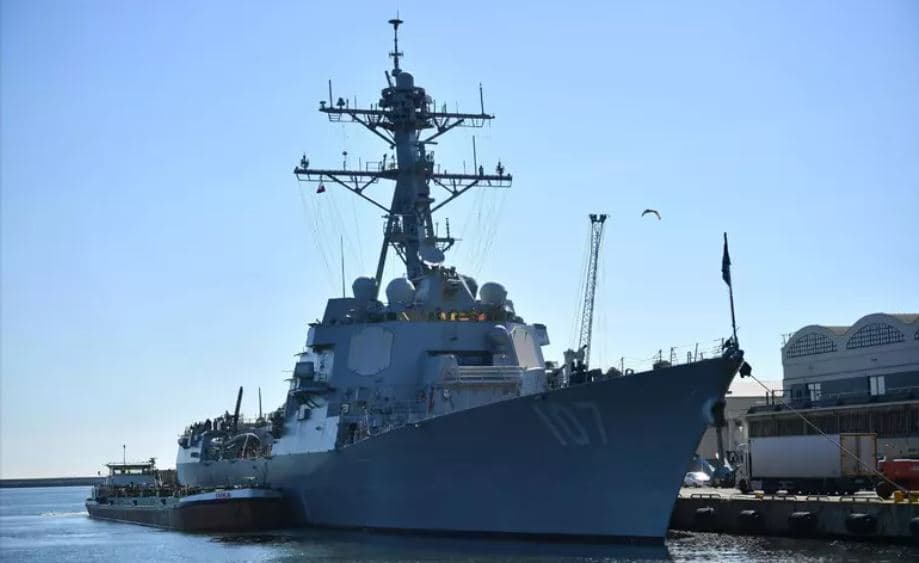 Anije raketore amerikane pranë brigjeve të Venzuelës 