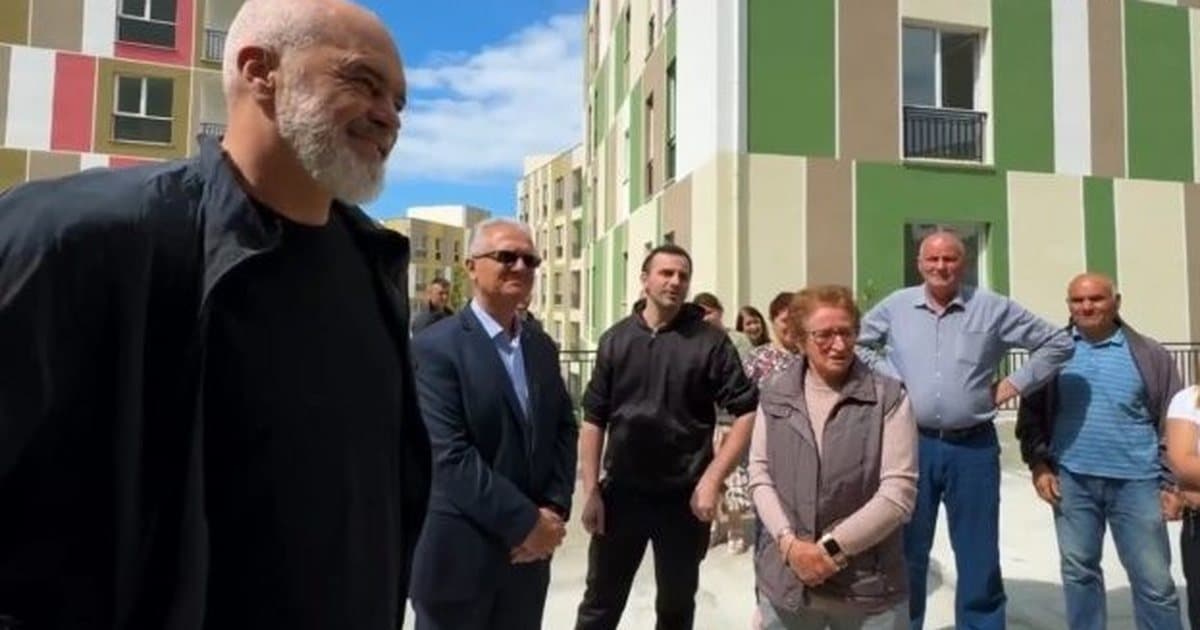 Show me çelësa bosh në Krujë: Apartamentet e Ramës ende të pabanueshme pas një viti (VIDEO)