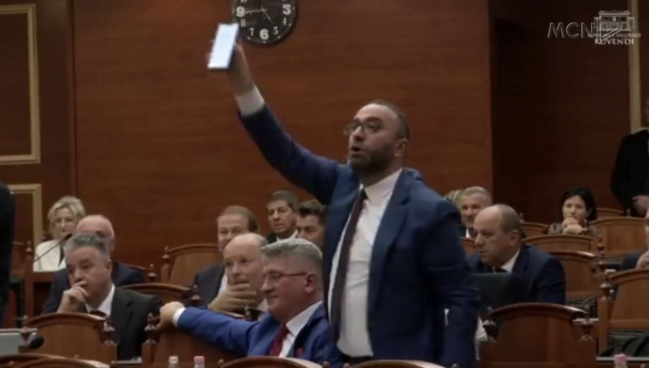 Zbardhet debati në konferencën e kryetarëve/ Bardhi vetëpërjashtohet nga mbledhja në kryesinë e kuvendit (VIDEO)