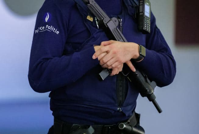 Belgjikë, oficeri i policisë akuzohet për spiunazh