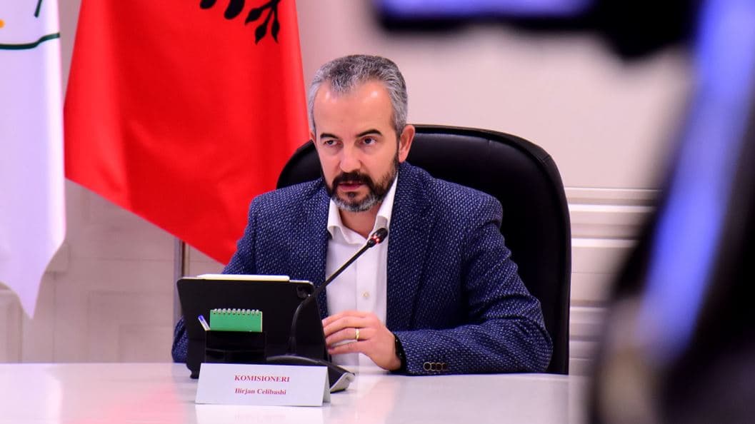 Kushtetuesja pezulloi dekretin, Celibashi: Kemi ndërprerë përgatitjet për procesin zgjedhor në Tiranë