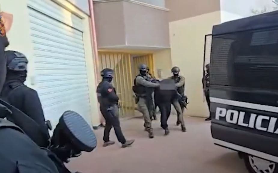 Arrestohet nipi i Astrit Avdylajt/ Kërkohej për vrasjen e Edmir Bregut, fshihej në Tiranë (VIDEO)