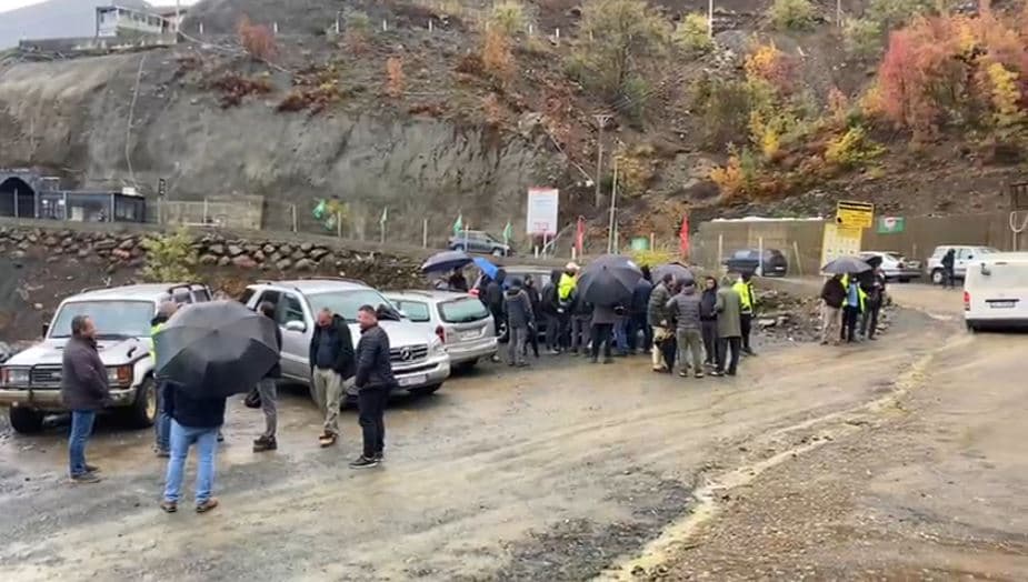 Minatorët e Spaçit në ditën e 17-të të protestës, kompania ende pa reagim