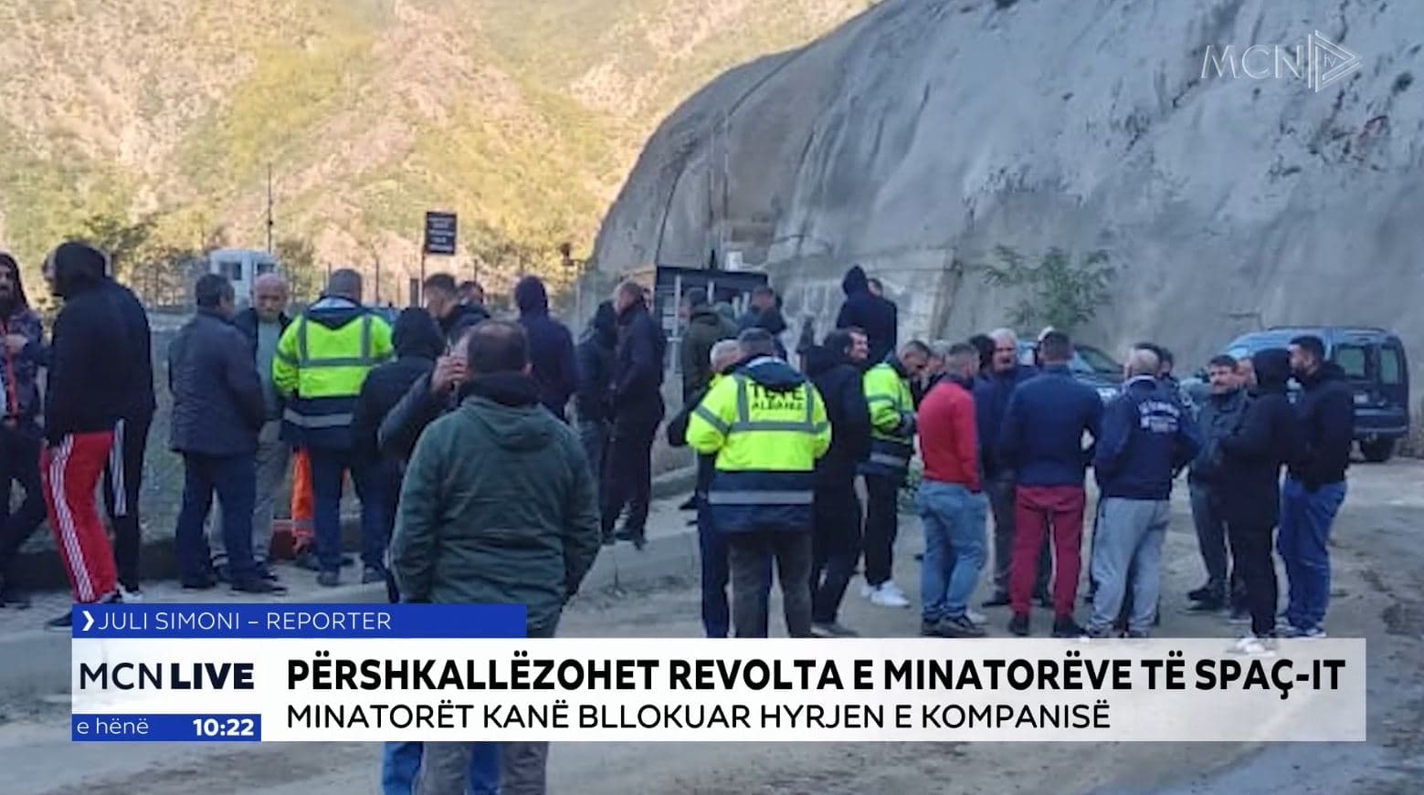 Minatorët e Spaçit përshkallëzojnë protestën, bllokojnë hyrjen e kompanisë (VIDEO)