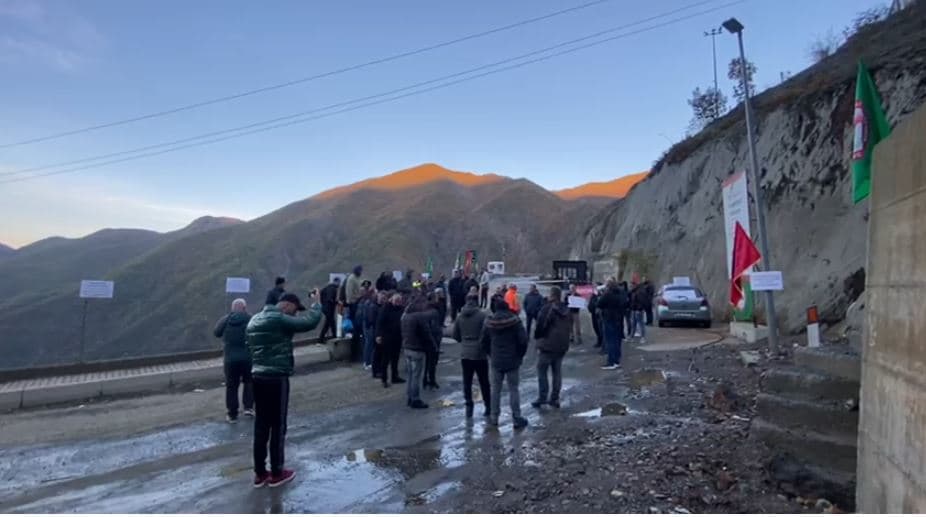 Punonjësit e minierës së Spaçit, protestë për të 12-tën ditë me radhë