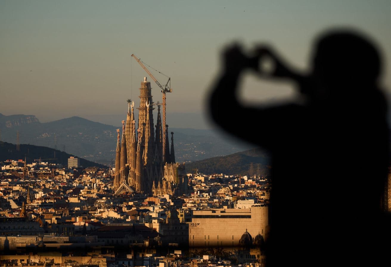 Spanjë, Sagrada Familia bëhet kisha më e lartë në botë (VIDEO)