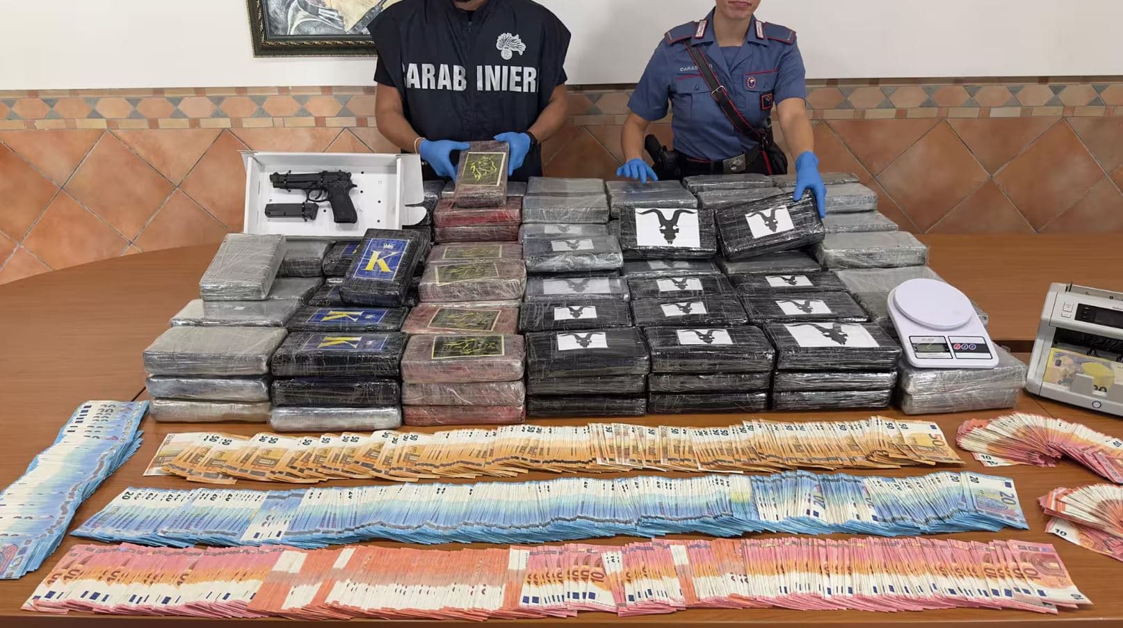 Sekuestrohen 200 kg kokainë në Romë, arrestohet 23-vjeçari shqiptar