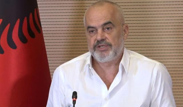 Mungesa e barnave tek Onkologjiku/ Vatnikaj: Protestojmë para MSH. Shteti po i lë pacientët të vdesin (VIDEO)