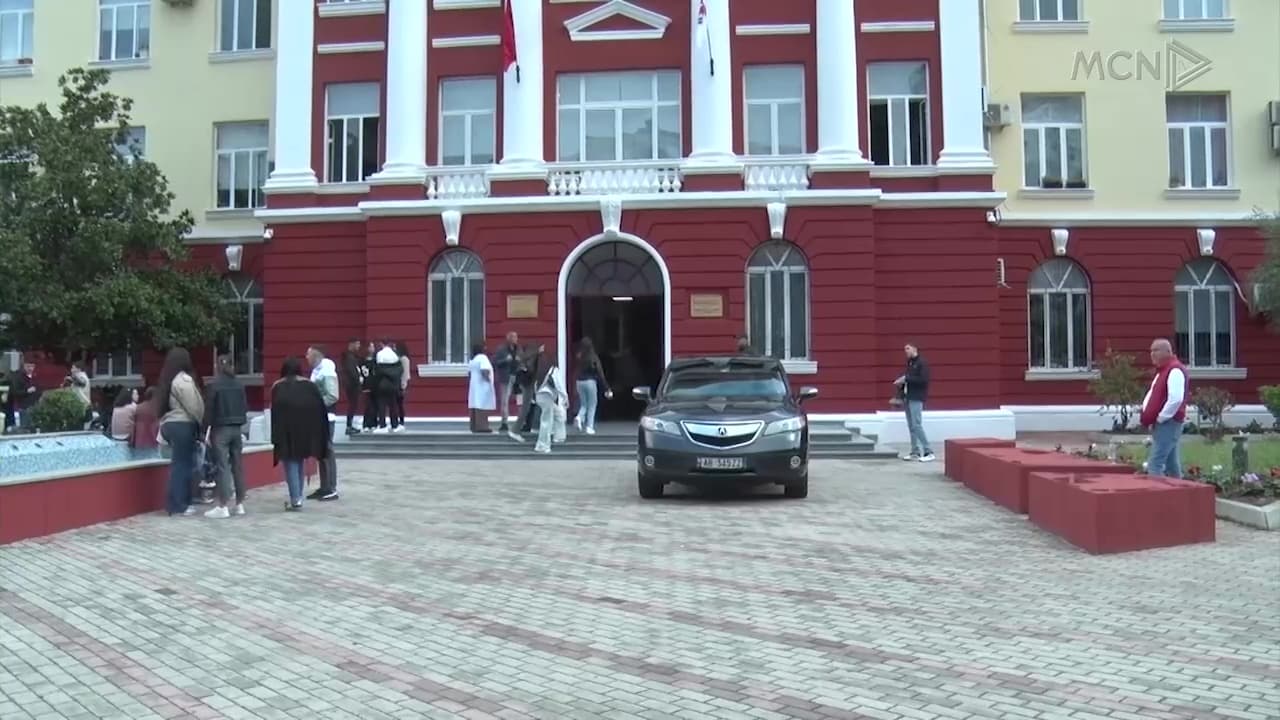 Nis viti i ri akademik / Degët më të preferuara mbeten, IT, Juridik dhe Ekonomik (VIDEO)