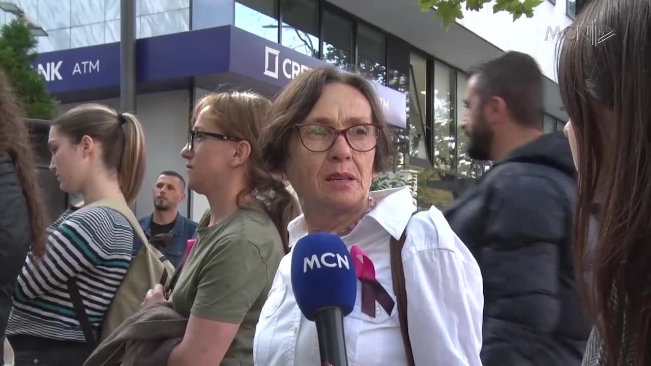 Mungesa e barnave për pacientët me kancer / Protestë para Ministrisë së Shëndetësisë (VIDEO)