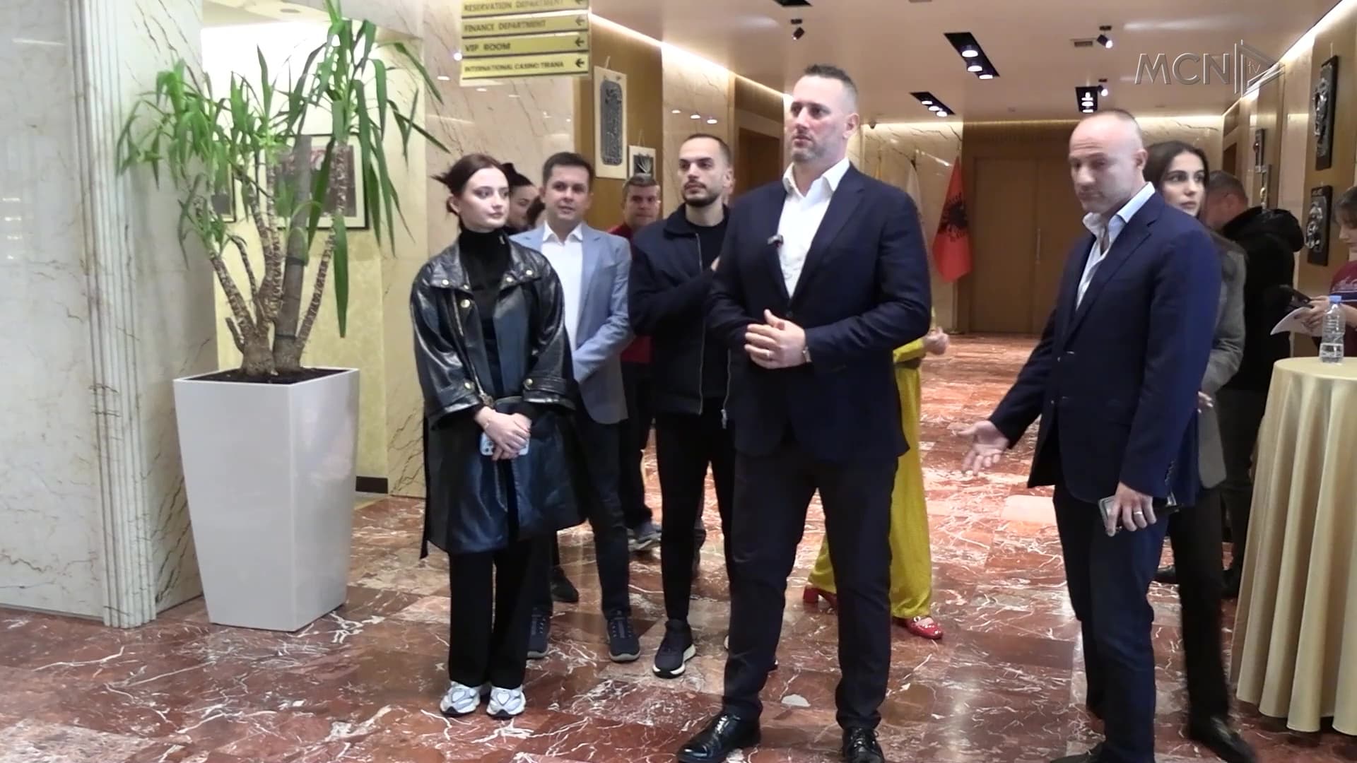 Binaj takim me partitë mbështetëse / “Në fushatë pa kryetarët e partive, programi nga njerëz jo partiak” (VIDEO)