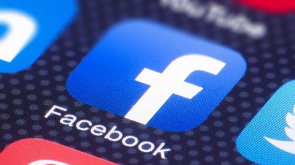 Ndalimi i rrjeteve sociale për të miturit/ Australia dyfishon gjobat për platformat që shkelin vendimin 