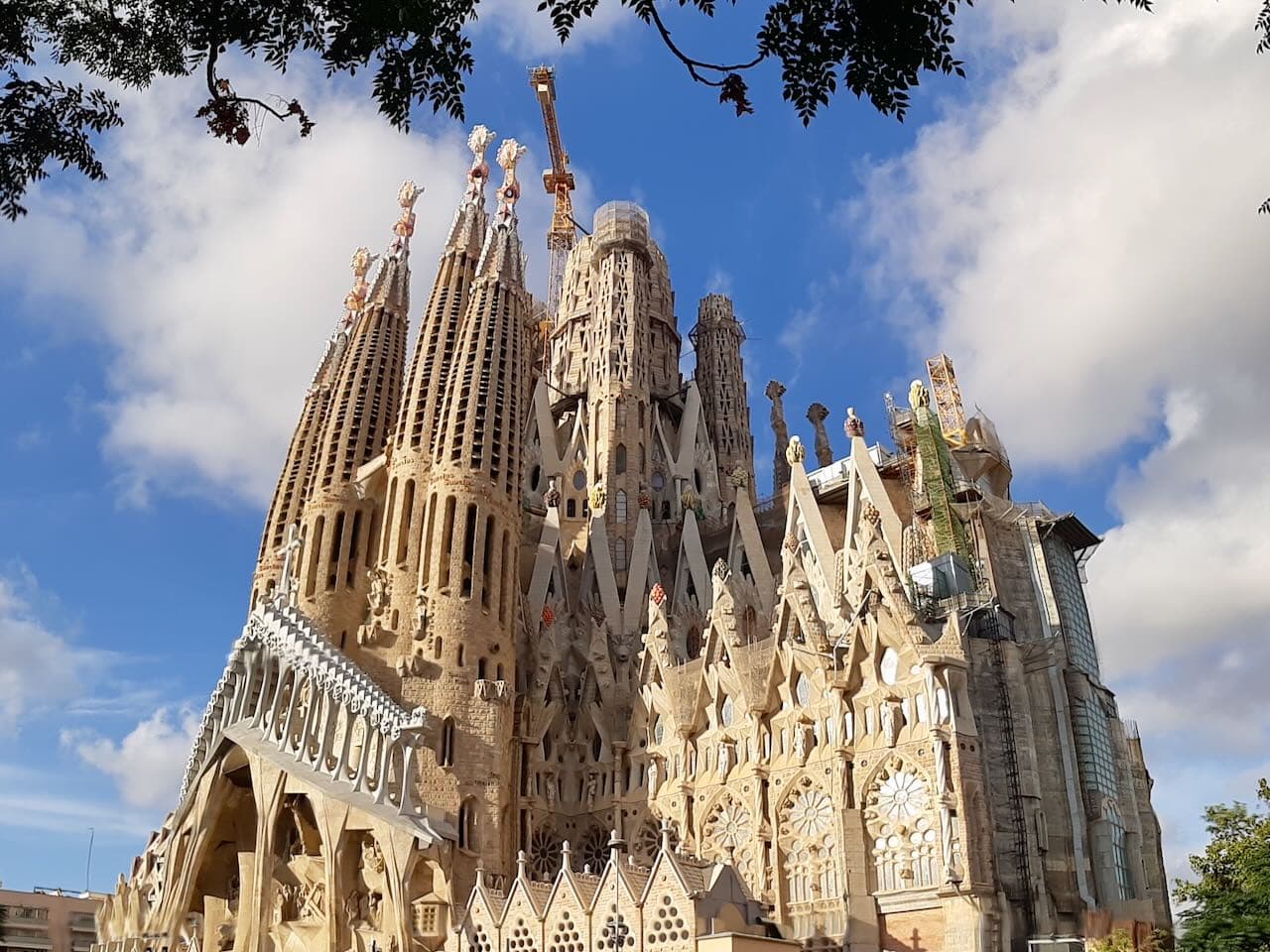 “Sagrada Familia” bëhet kisha më e lartë në botë