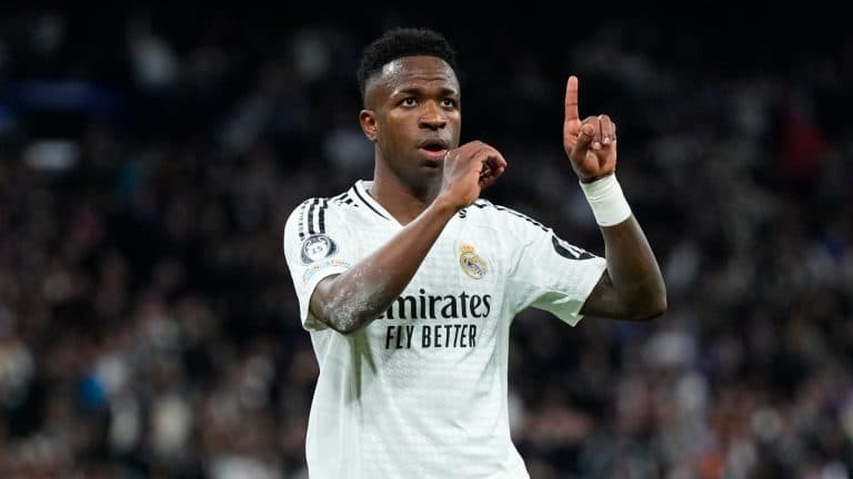 Supersfidë angleze për Vinicius Junior