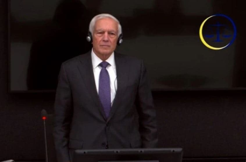 Gjenerali Clark dëshmon në Hagë: UÇK-ja nuk ka kryer spastrim etnik