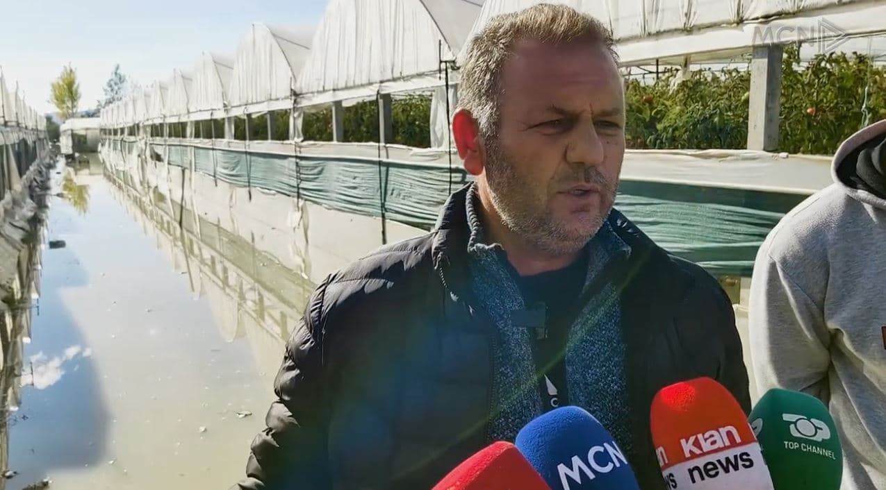 Të përmbytur edhe pa shi/ Fermerët e Dimalit: Niveli u rrit nga hapja e portave të hidrocentraleve (VIDEO)