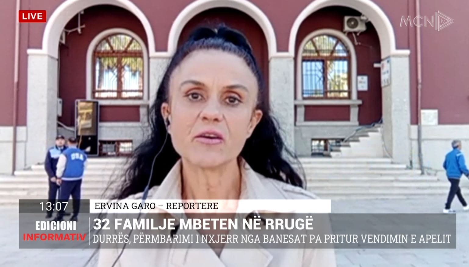 32 familje në Durrës mbeten në rrugë, përmbarimi liron dy godina (VIDEO)