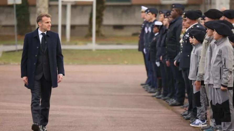 Macron: Franca do të rekrutojë të rinj me aftësi të dobishme në rast lufte