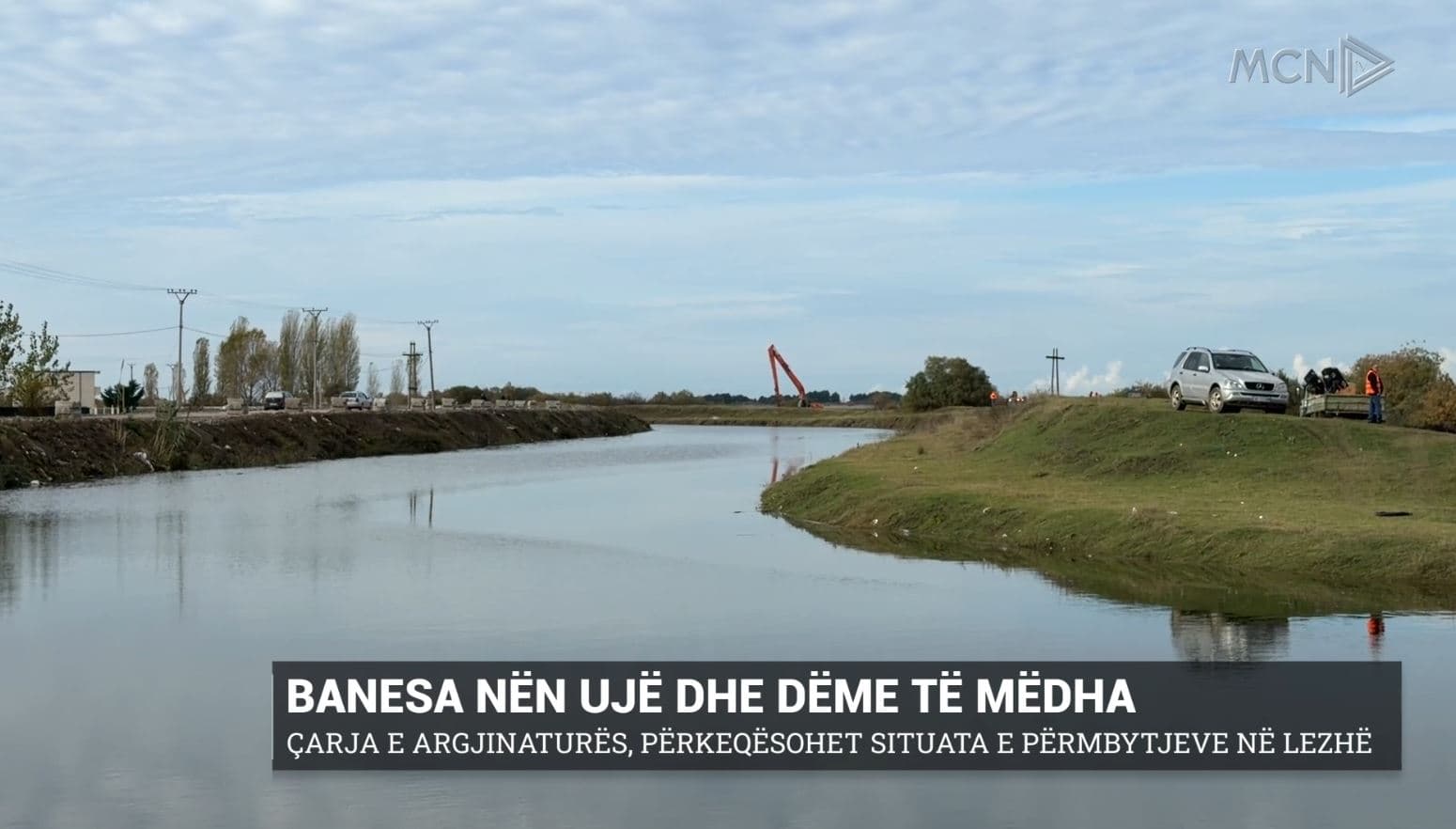 Banesa nën ujë dhe dëme të mëdha/ Çarja e argjinaturës, përkeqësohet situata e përmbytjeve në Lezhë (VIDEO)