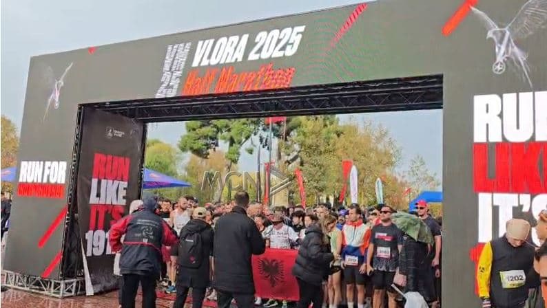   ‘Vrapojmë për Pavarësinë’/ Nis ‘Half Marathon’ në Vlorë me rreth 400 pjesëmarrës nga vende të ndryshme të botës