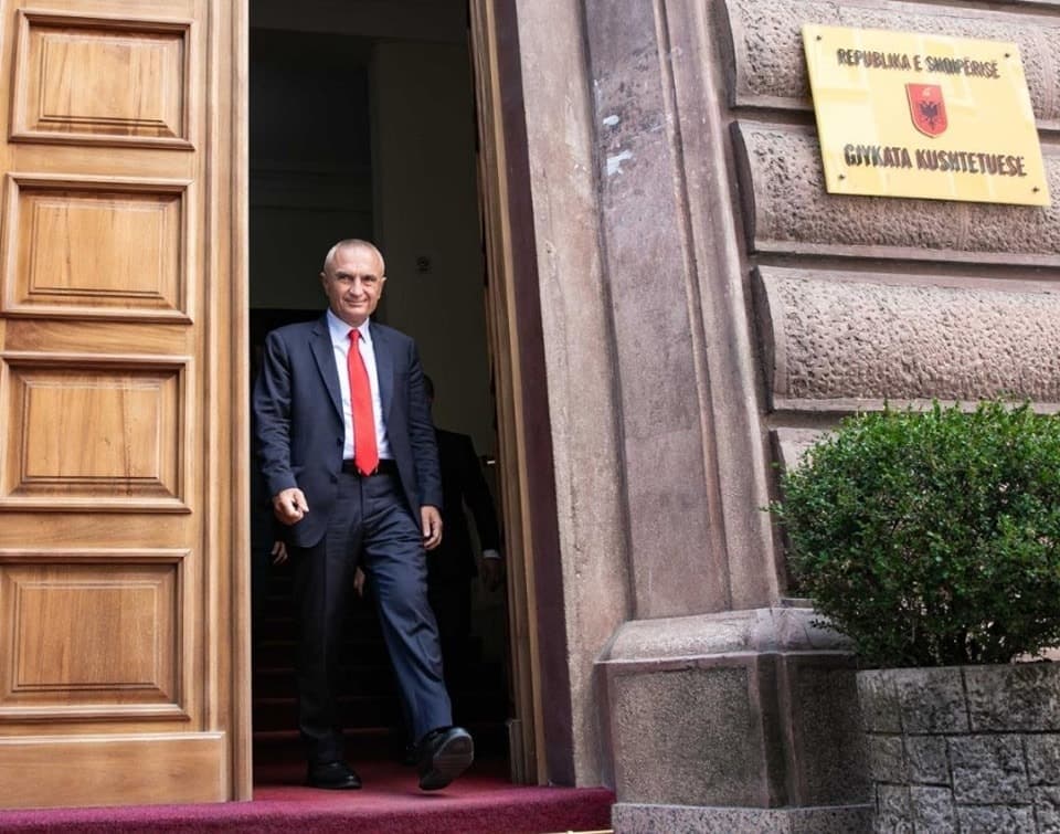 Gjykata Kushtetuese do të marrë në shqyrtim ankimin e ish-Presidentit Meta