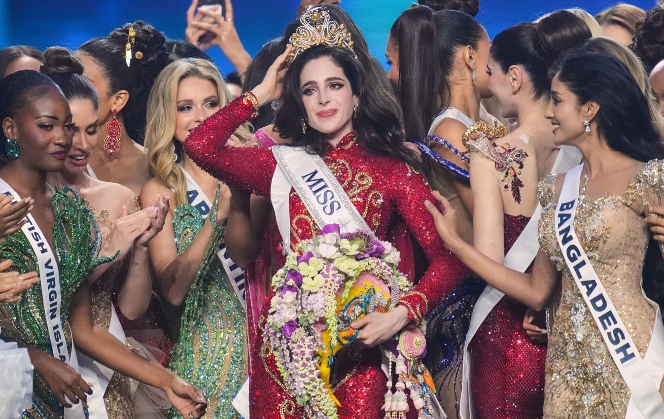 Miss Universe 2025, kurorëzohet mes skandalit dhe polemikave