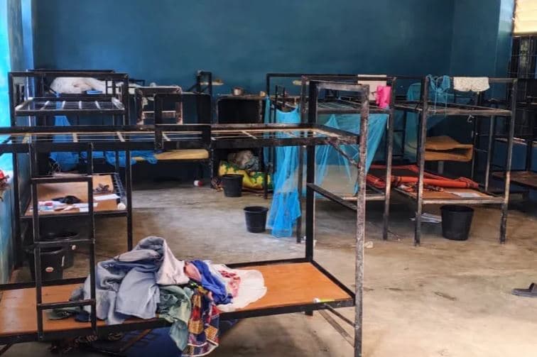 Nigeri, persona të armatosur rrëmbejnë mbi 300 nxënës nga një shkollë katolike