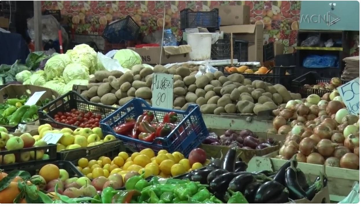 Nuk ndalen çmimet e ushqimeve. Tregtarët: Nuk ka shitje. Qytetarët: Çmime të papërballueshme
