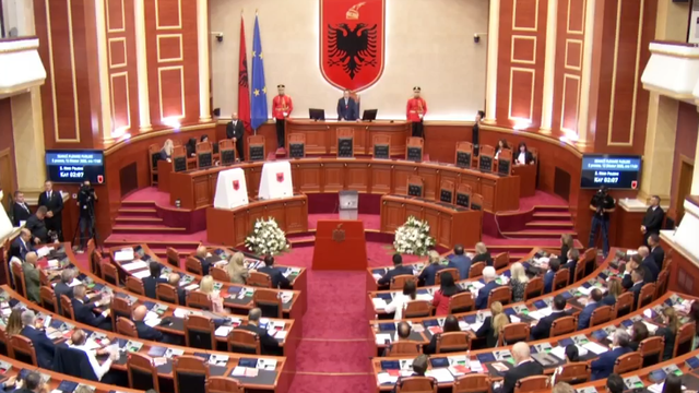 Seanca e Kuvendit sot/ Shqyrtohet projektbuxheti 2026 dhe paketa fiskale