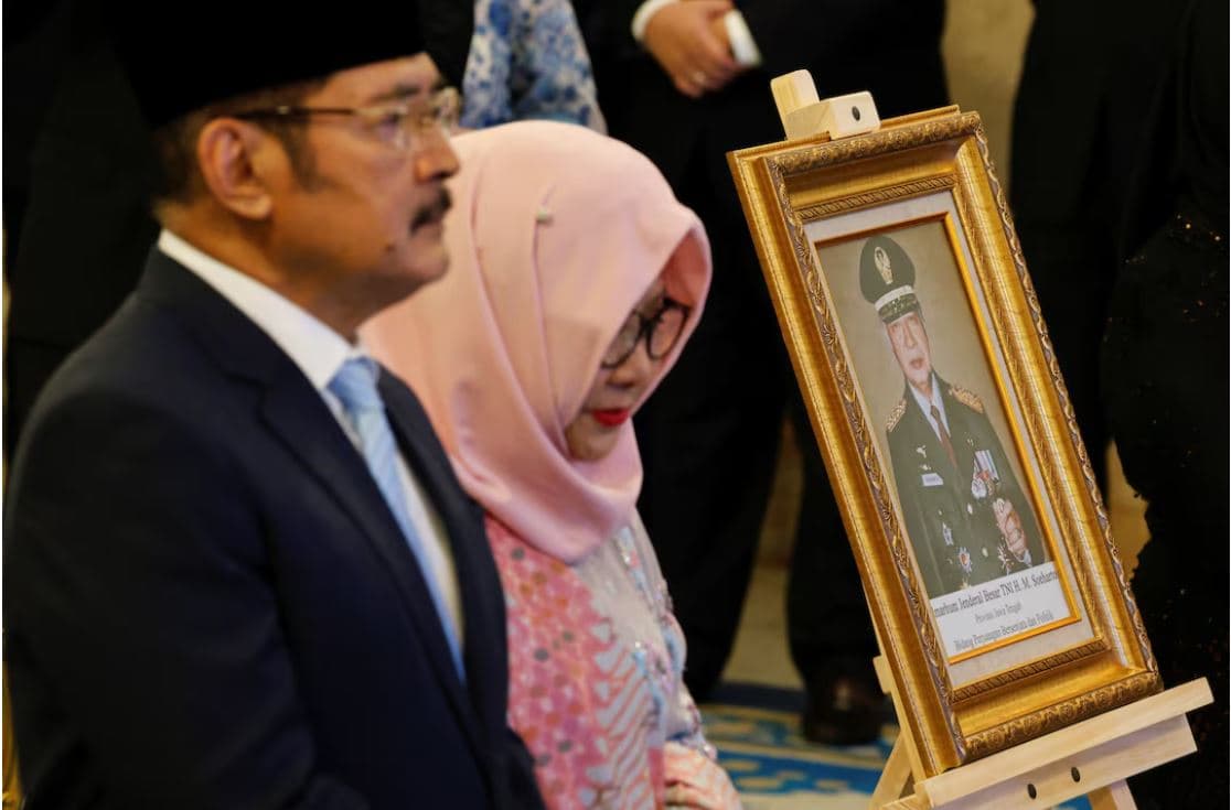 Indonezia shpall ish-Presidentin Suharto “hero kombëtar”
