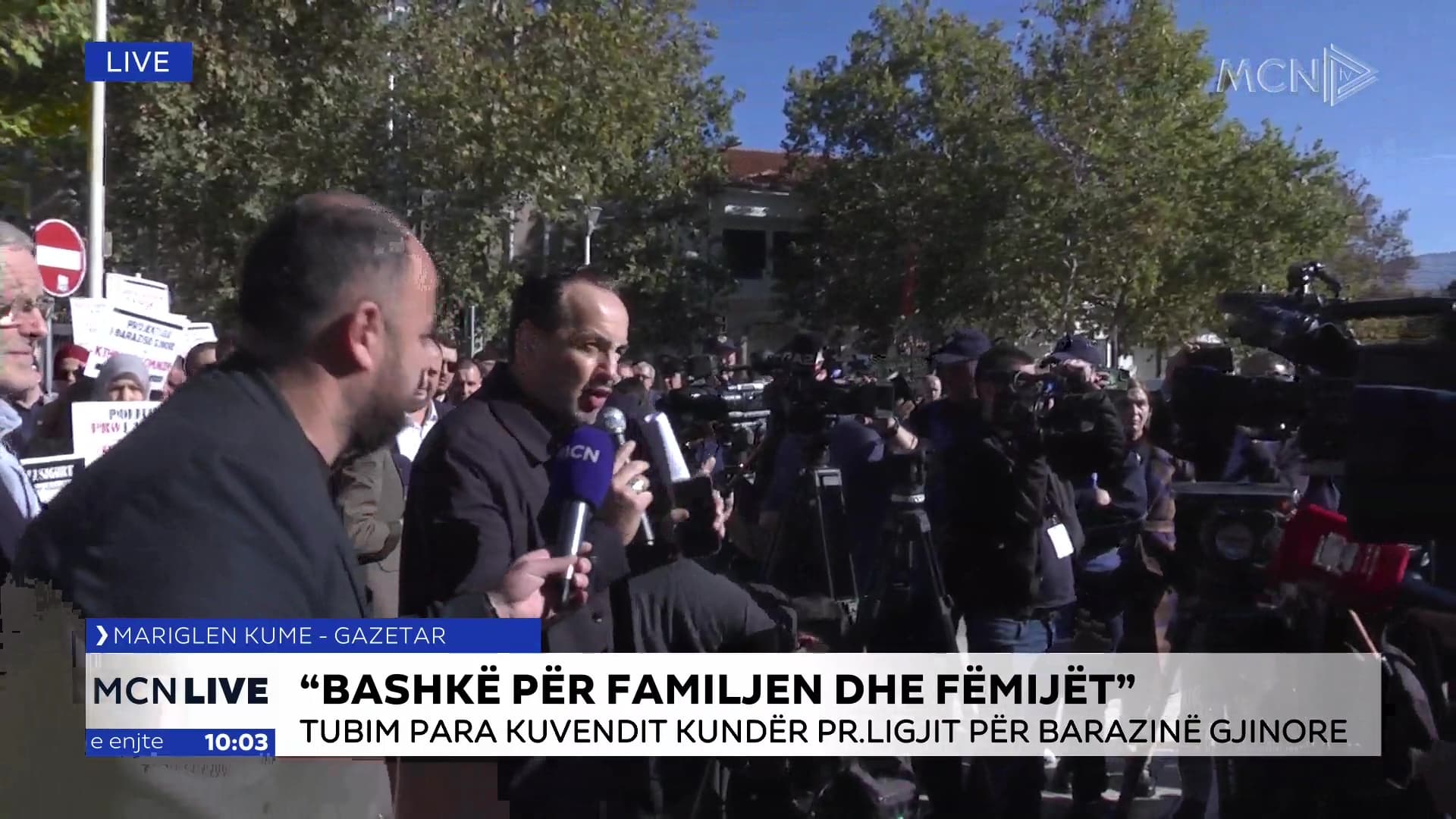 “Bashkë për familjen dhe fëmijët”/ Protestë kundër ligjit për barazinë gjinore, Berisha pjesë e tubimit (VIDEO)