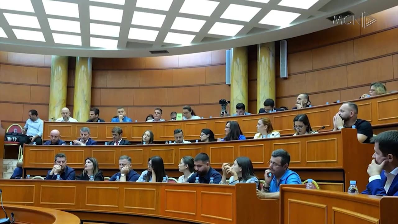 “Sillni Veliajn në mbledhje” / Këshilltarët socialistë kërkesë SPAK-ut (VIDEO)