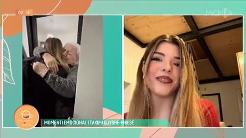 Mbesa surprizon gjyshen në 70-vjetorin e saj/ Momenti emocional i takimit gjyshe-mbesë