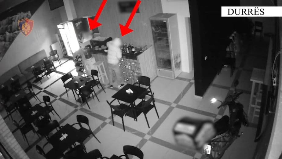 Vidhnin lokalet në zonën e plazhit në Durrës, arrestohen dy të rinj në Durrës 
