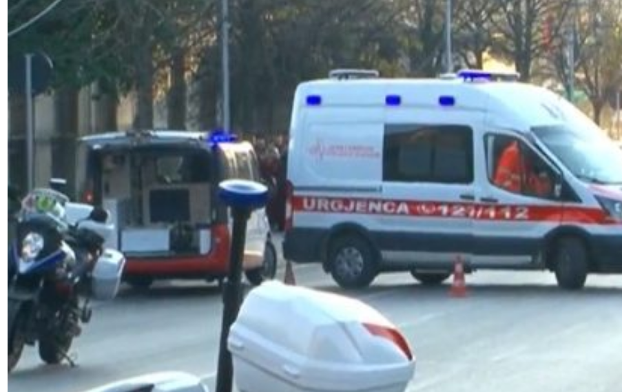   21-vjeçari përplas këmbësoren në Durrës, gruaja në gjendje të rëndë shëndetësore 