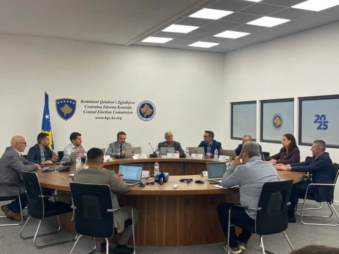Zgjedhjet e jashtëzakonshme të 28 dhjetorit/ Qeveria e Kosovës rrezikon procesin: Nuk ka ndarë akoma buxhetin për KQZ-në